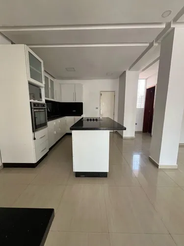 Hermosa Casa Urb Vistamar
