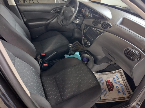 Imagem 7 de 9 de Ford Focus Hatch Gl 1.6 8v Gasolina Manual