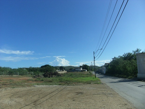 Imagen 3 de 12 de Re/max 2mil Vende Terreno En Zona Privilegiada, Sector San Lorenzo - Isla De Margarita