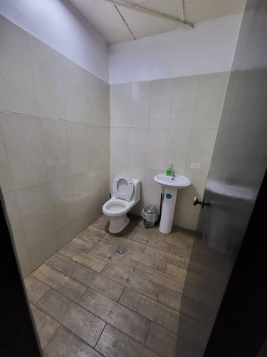 Imagen 8 de 26 de Se Vende Galpon, Av Los Aviadores, Barrio San Luis 04144583299