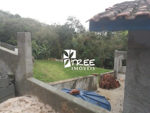 Imagem 5 de 23 de Venda- Chacara-aruja- Excelente Imóvel Com Aproximadamente A/t 3.750m², Distribuídos Em 3 Casas, Casa 1 Tem 2 Dormitórios, Sala, Cozinha, Wc(baixo - Ch00073 - 33146802