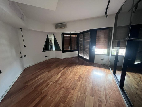 Penthause De 5 Ambientes, Terraza, Quincho Y Parrilla - Flores