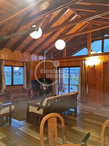 Parcela De 26.000m2 Con Casa Y Cabaña En Putaendo
