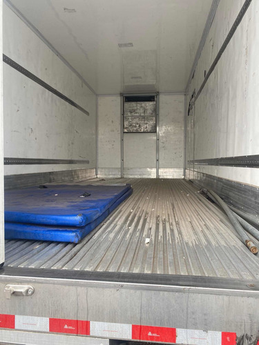 Imagem 7 de 13 de Volvo Vm 220