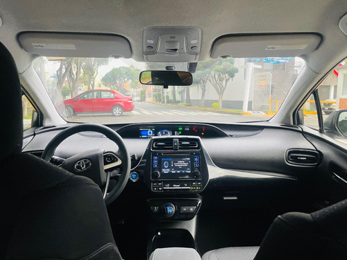 Toyota Prius 1.8 CVT