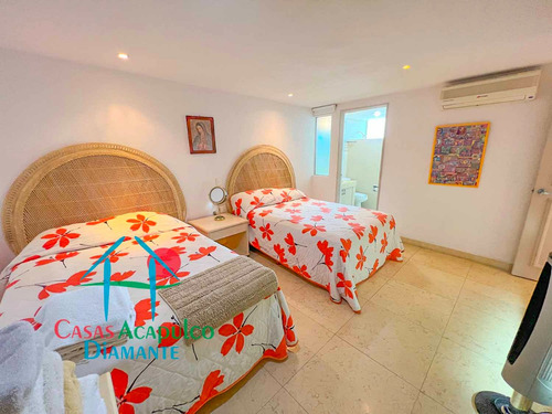 Cad Azálea Y Jazmín 1401 Y 1402. Terraza Con Vista Frontal Al Mar. En Condominio De Playa