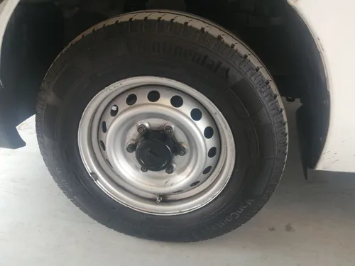 Nissan Urvan 2.5 Panel Amplia Aa Paquete Seguridad Mt