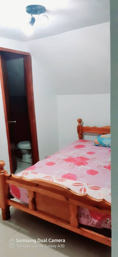 Imagen 9 de 14 de Apto En Venta En Tucacas 90mts Alexandra Ramírez 04147041922