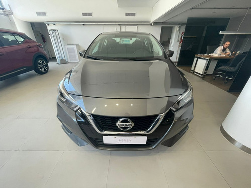 Imagen 16 de 25 de Nissan Versa 2023 1.6 Sense Mt