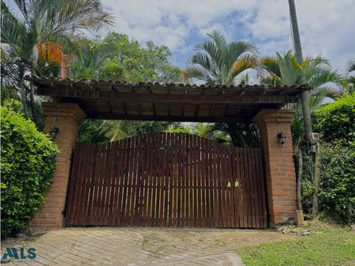 Finca Independiente En V. La Miranda Con Excelente...(mls#252449)