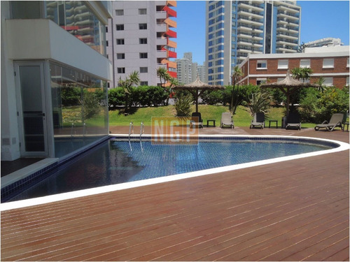Imagen 19 de 21 de Av Chiverta Piso Alto Gran Vista Al Mar Venta