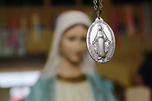 Imagen 2 de 4 de Medalla Y Cadena Virgen Milagrosa - Consagracion A Jesus