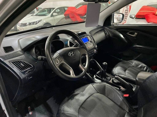 Imagem 6 de 10 de Hyundai Ix35 2.0 Mpfi Gls 4x2 16v Gasolina 4p Manual