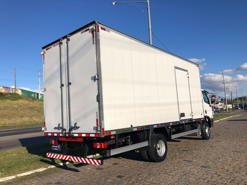 Mb Accelo 1016 Ano 2022/22 - Mercedes Benz - Baú 6,20 Metros