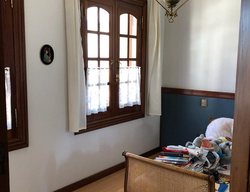 Imponente Casa De Estilo En Alvear Y Mendoza