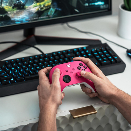 Microsoft Xbox Control Fangs Color Deep pink