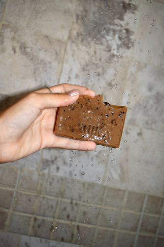 Jabón De Café Exfoliante Mika Con Granos De Café