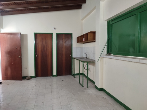 Imagen 5 de 12 de Jorge Sayegh Vende Local En Residencias Pascal.