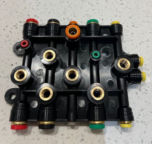 Manifold De Aire Valvulas Freightliner Columbia Generico