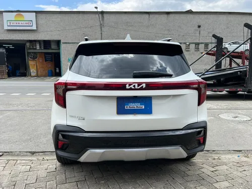 Kia Seltos 2.0 Zenith 4X2