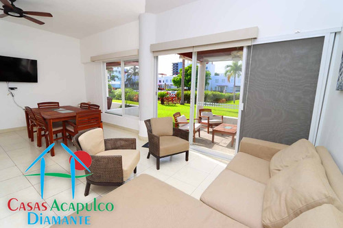Cad Vindeza A 01. Terraza Con Salida Y Acceso A Jardín Y Albercas