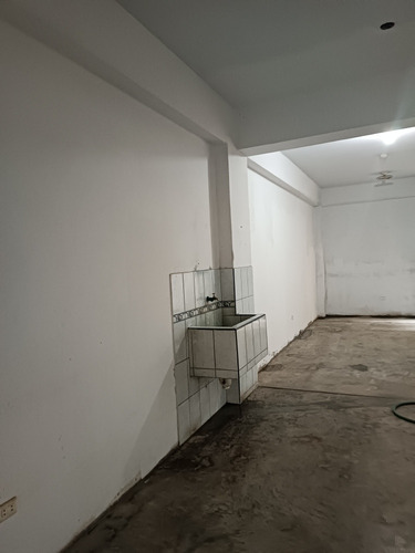 Imagen 8 de 10 de Local De 240 M2 En Alquiler Para Fines Comerciales, Depósitos, Oficinas U Otros, A 10 Min Del Aeropuerto Y Centros Comerciales Principales