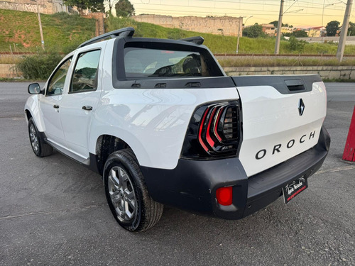 Renault Oroch Intense16m