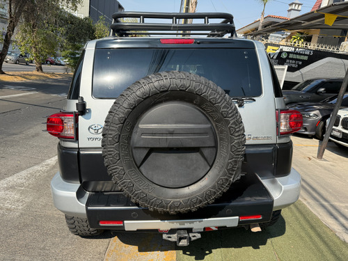 Toyota Fj Cruiser 3p Premium Aa Ee Ra Abs 4x4 At