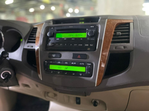 Imagen 5 de 10 de Toyota Fortuner