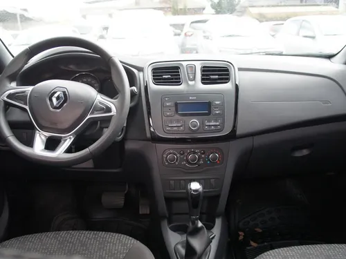 Renault Logan 1.6 Expression / Life +