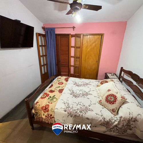 Venta Casa 2 Plantas - B°920vv. - Catamarca