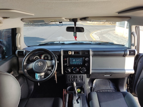 Imagen 6 de 13 de Toyota Fj Cruiser