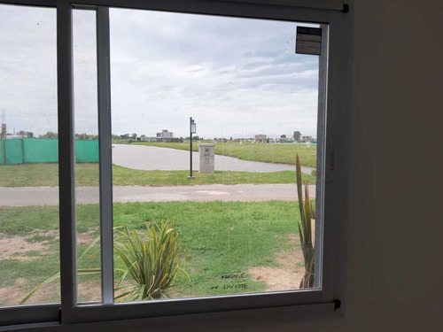 Casa Con 3 Dormitorios Y Pileta En La Alameda, Canning