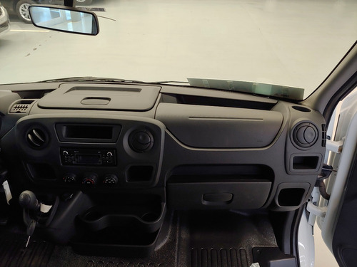 Imagen 5 de 18 de Renault Master Minibús