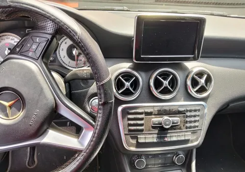 Mercedes-Benz Clase A 1.6 200 Cgi Urban At