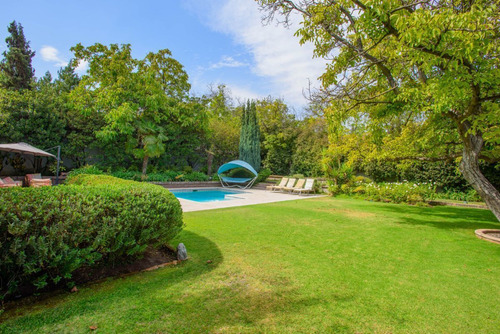 Venta // Casa En La Dehesa - Estilo Provenzal