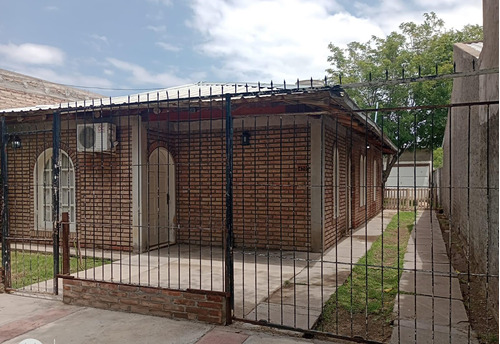 Casa En Venta En El Centro De General Alvear Mendoza