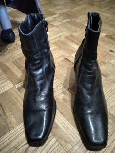 Botas 36 Marca Minarell De Cuero. Forradas. Impecables