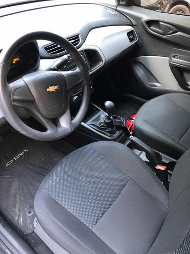Imagen 5 de 7 de Chevrolet Onix 2018 1.4 Joy Ls + 98cv