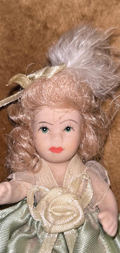 Muñeca De Porcelana, Antigua, Vestimenta Con Detalles Únicos (Usado)