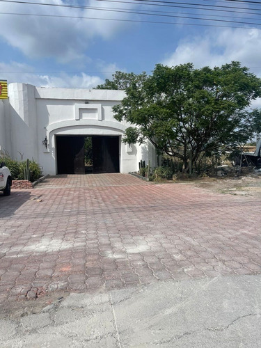 Casa En Venta En Carretera A Huimilpan, Queretaro.