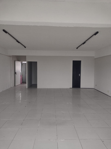 Imagem 3 de 5 de Sala Para Alugar Na Cidade De Fortaleza-ce - L10809