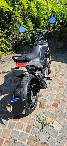 Husqvarna Svartpilen 401 Unico Dueño