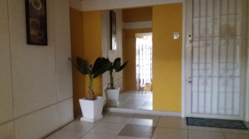 Imagem 3 de 12 de Apartamento De 2 Dormitórios - 4164