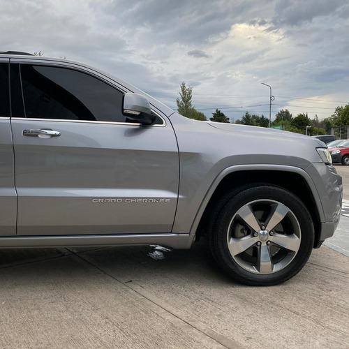Imagen 18 de 20 de Jeep Grand Cherokee 3.6 Overland 286hp At