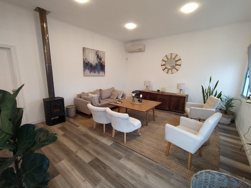 Imagen 3 de 22 de Preciosa Casa, Como A Estrenar, En Excelente Ubicación.