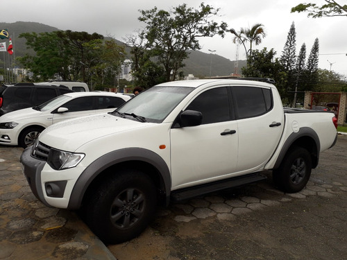 Camionete Triton L200 - Branca Fpolis