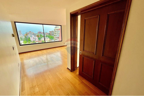 Depto En Venta Plaza Las Lilas, 3d Y 3b