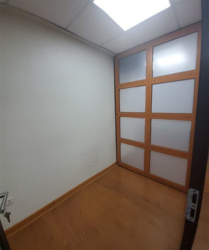 Imagen 18 de 20 de Oficina En Arriendo En Santiago