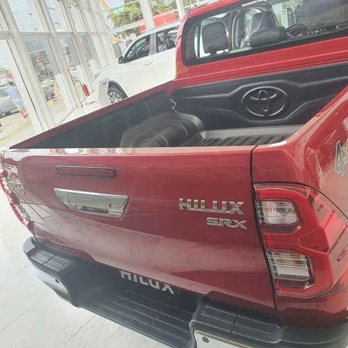 Imagen 4 de 15 de Toyota Hilux 4x2 Dc Srx 2.8 Tdi 6 At 2023
